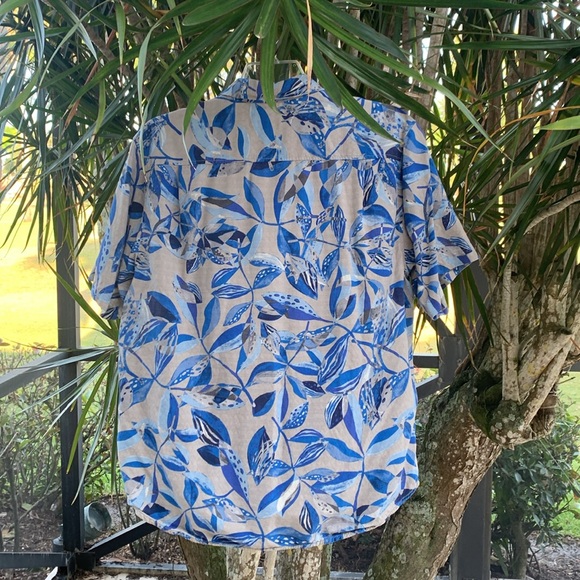 Tommy Bahama, L/G pre worn silk mens shirt - Picture 2 of 4